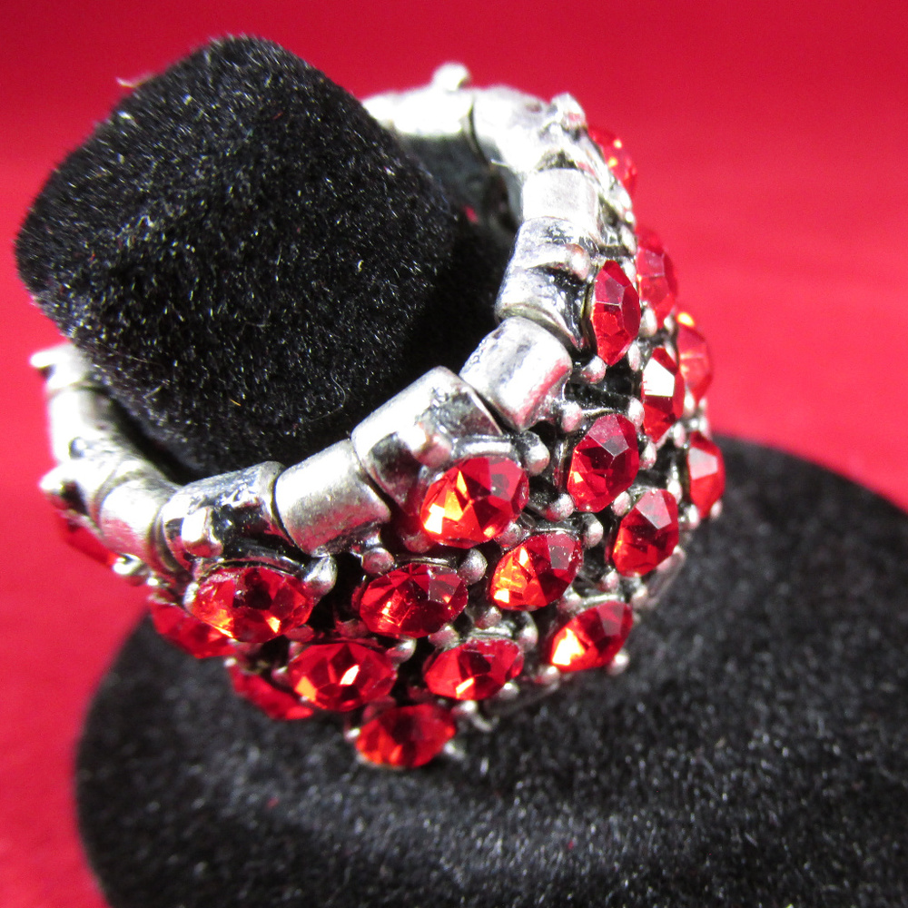 Ruby Rhinestone Stretch Ring - Picture 2 of 7